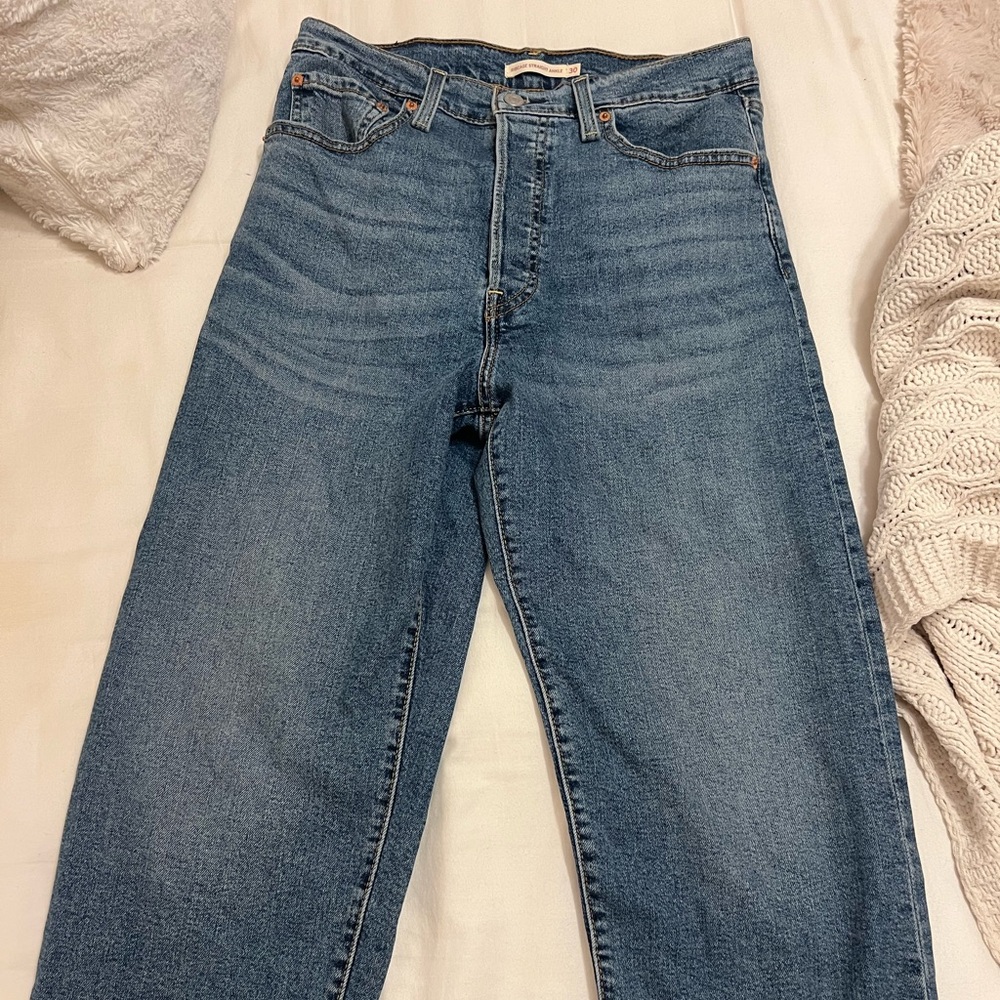 Levis ribcage jeans